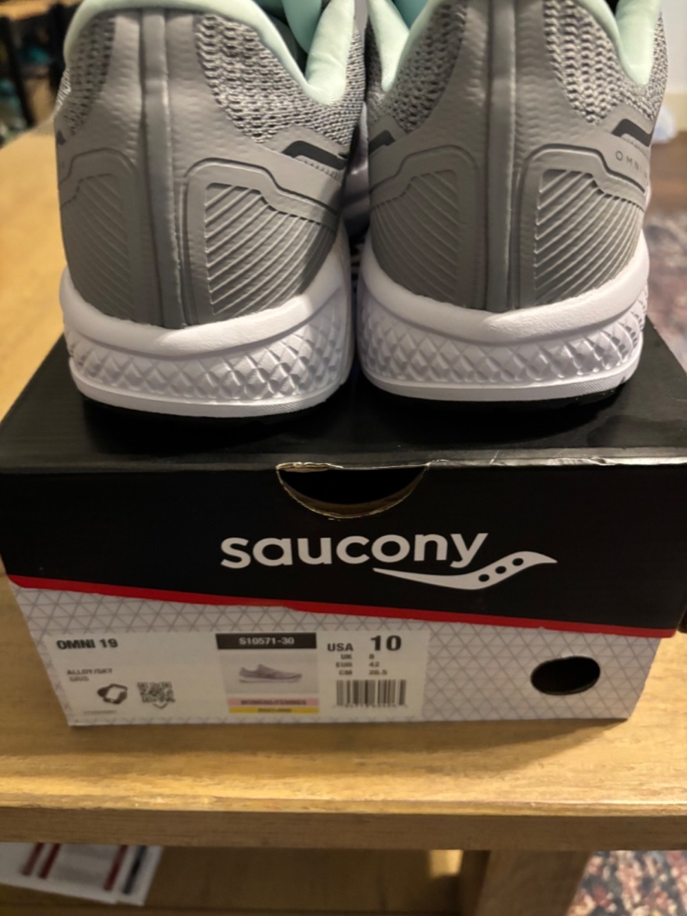 Women shoes size 10 Wide - Picture 3 of 4